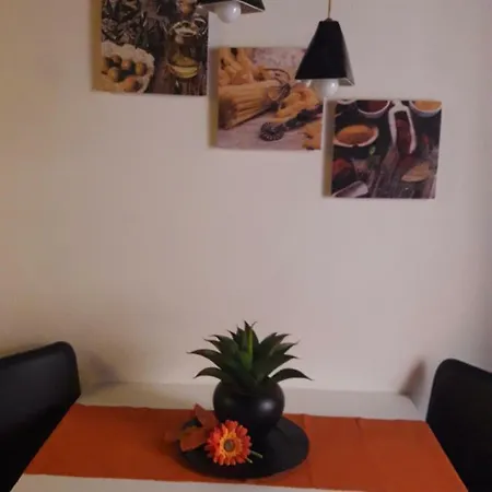 Poppy's House Apartment