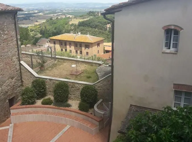 Poppy's House * Casole dʼElsa